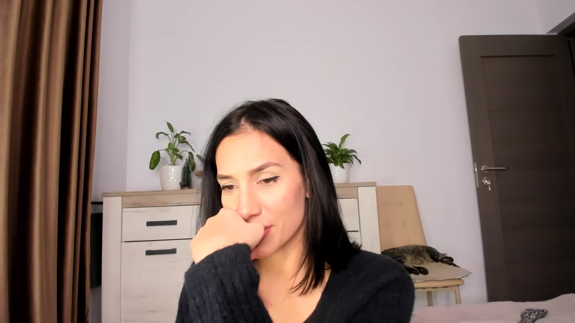 Gallery image thumbnail from ImAna_xo's myfreecams stream on, 12/26/2022, 22:29 image 5 of 20