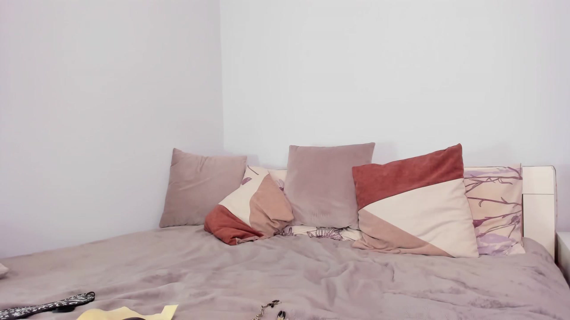 Gallery image thumbnail from ImAna_xo's myfreecams stream on, 01/08/2023, 20:15 image 20 of 20