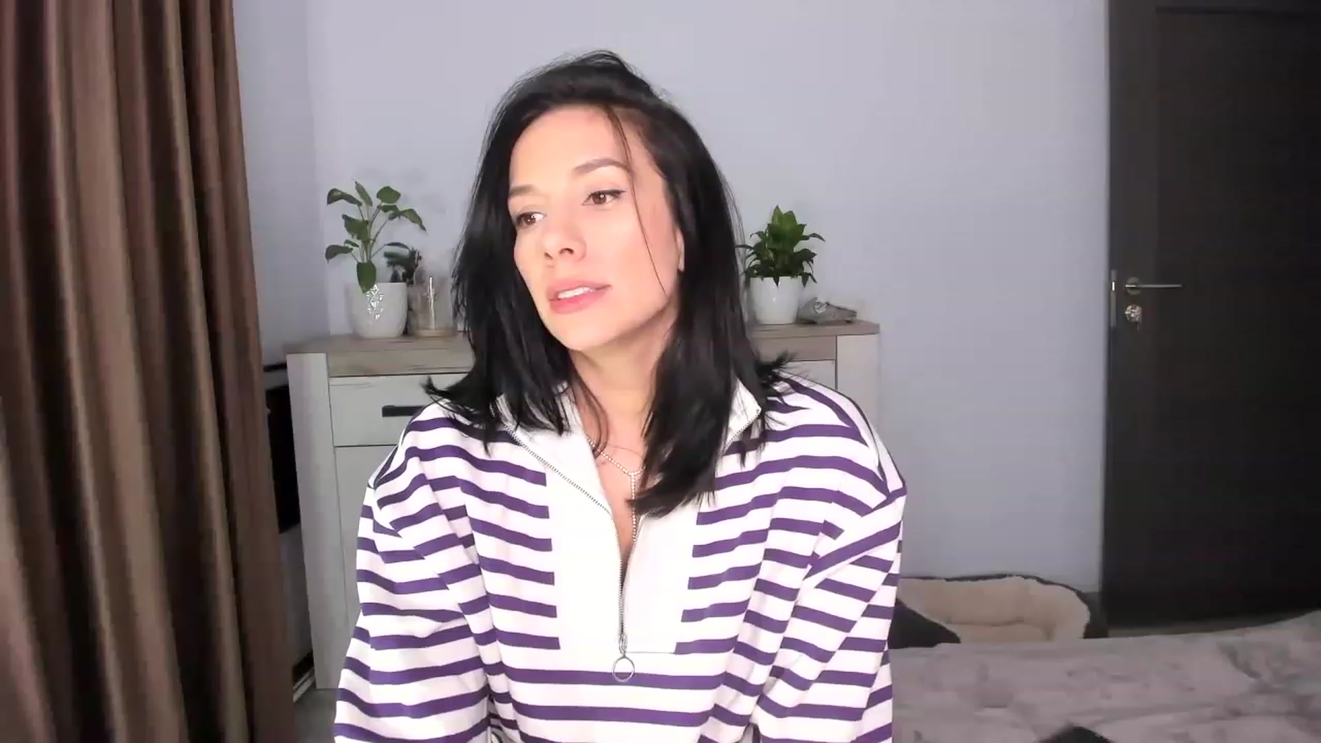 Gallery image thumbnail from ImAna_xo's myfreecams stream on, 01/15/2023, 21:19 image 15 of 20