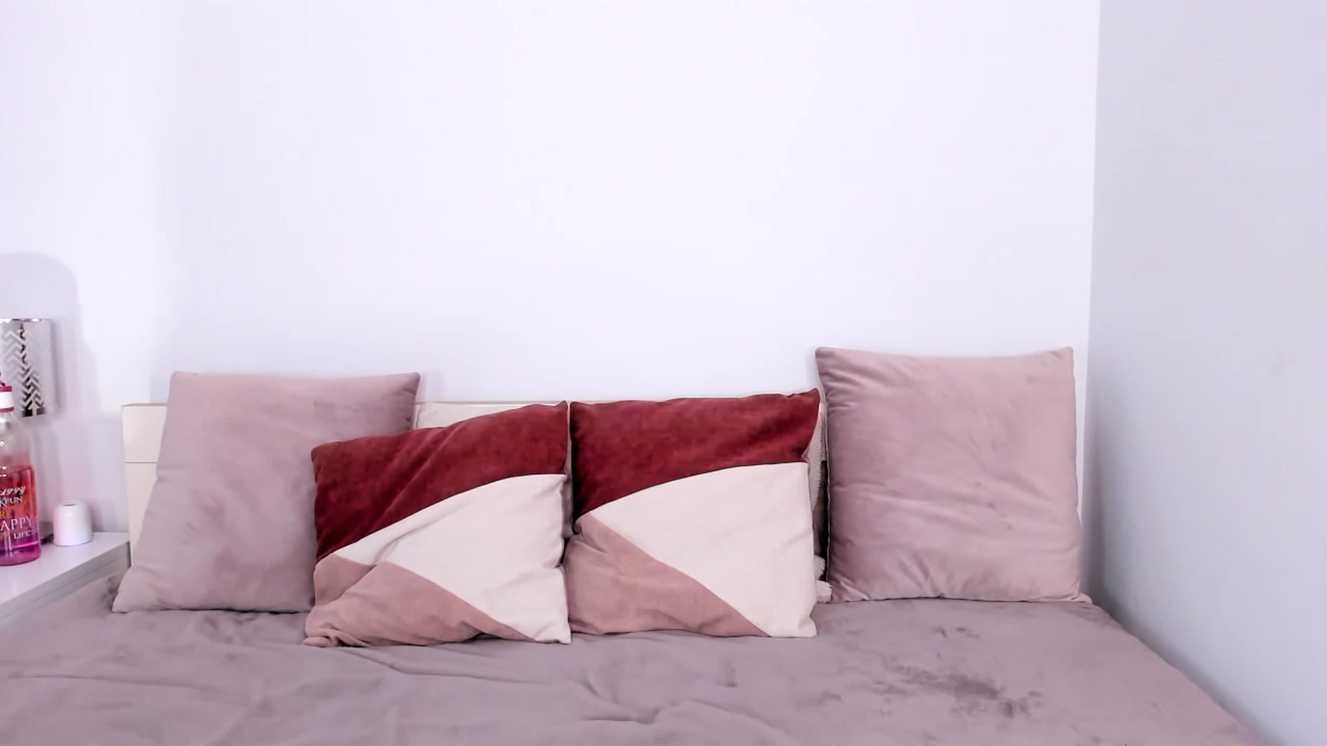 Gallery image thumbnail from ImAna_xo's myfreecams stream on, 03/19/2023, 16:53 image 14 of 20
