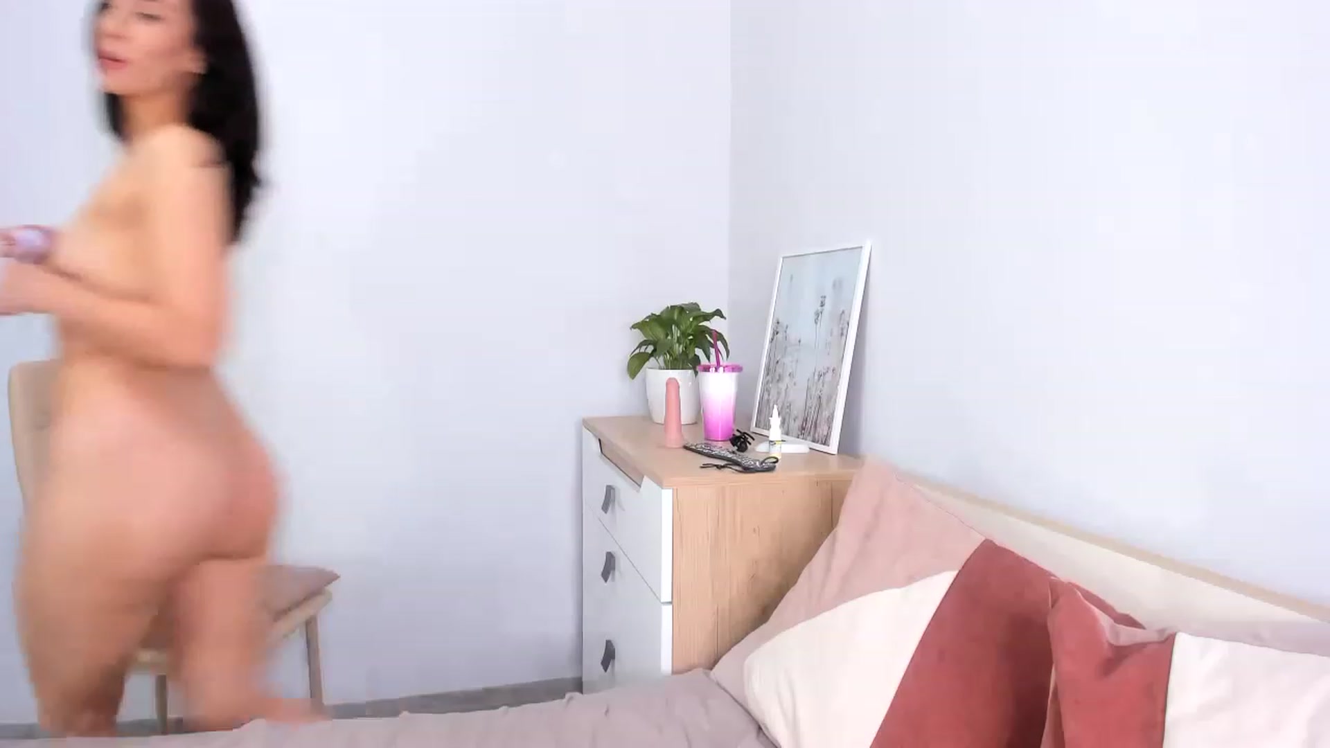 Gallery image thumbnail from ImAna_xo's myfreecams stream on, 07/02/2023, 19:16 image 17 of 20