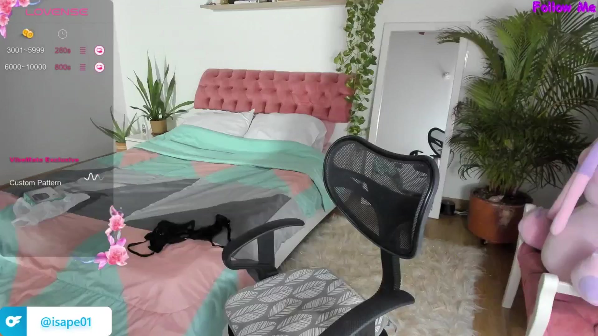 Gallery image thumbnail from ImBella_'s myfreecams stream on, 07/13/2024, 16:00 image 12 of 20
