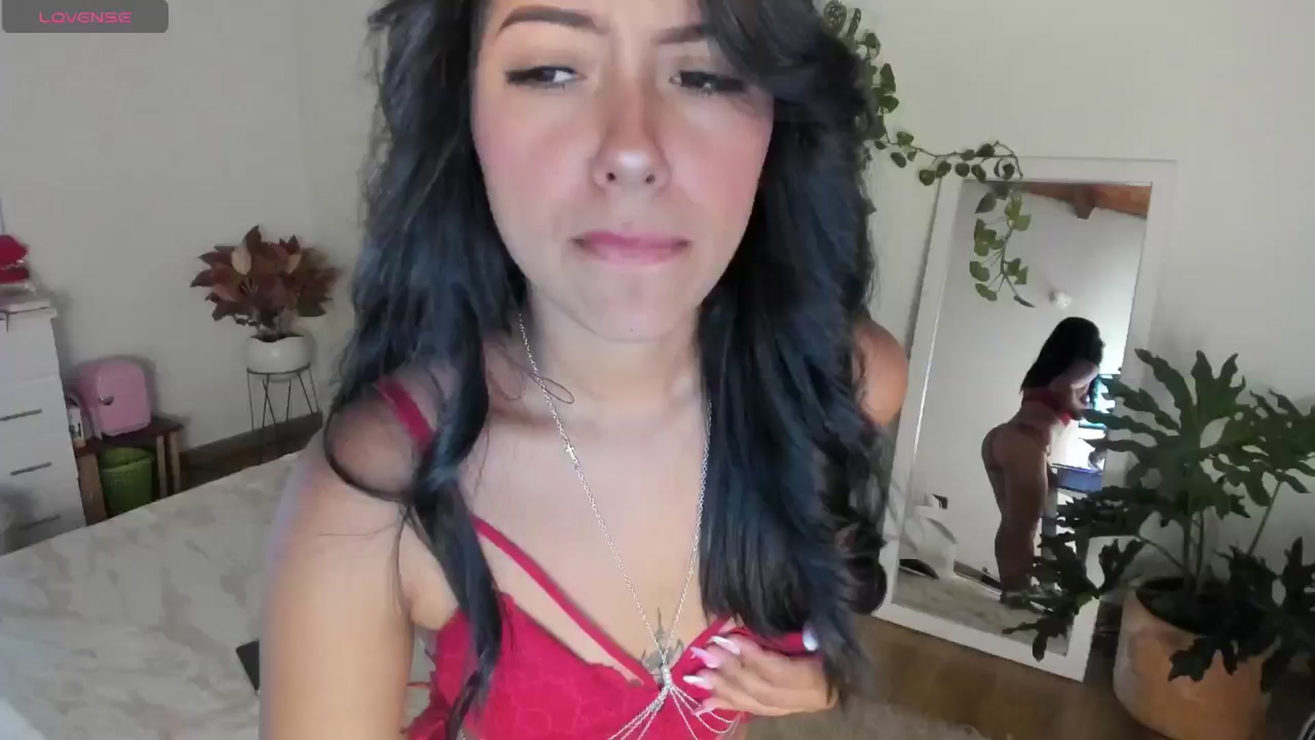 Gallery image thumbnail from ImBella_'s myfreecams stream on, 01/18/2025, 17:07 image 2 of 20