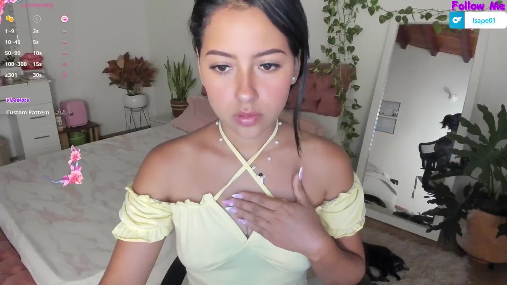 Gallery image thumbnail from ImBella_'s myfreecams stream on, 01/22/2025, 17:48 image 16 of 20