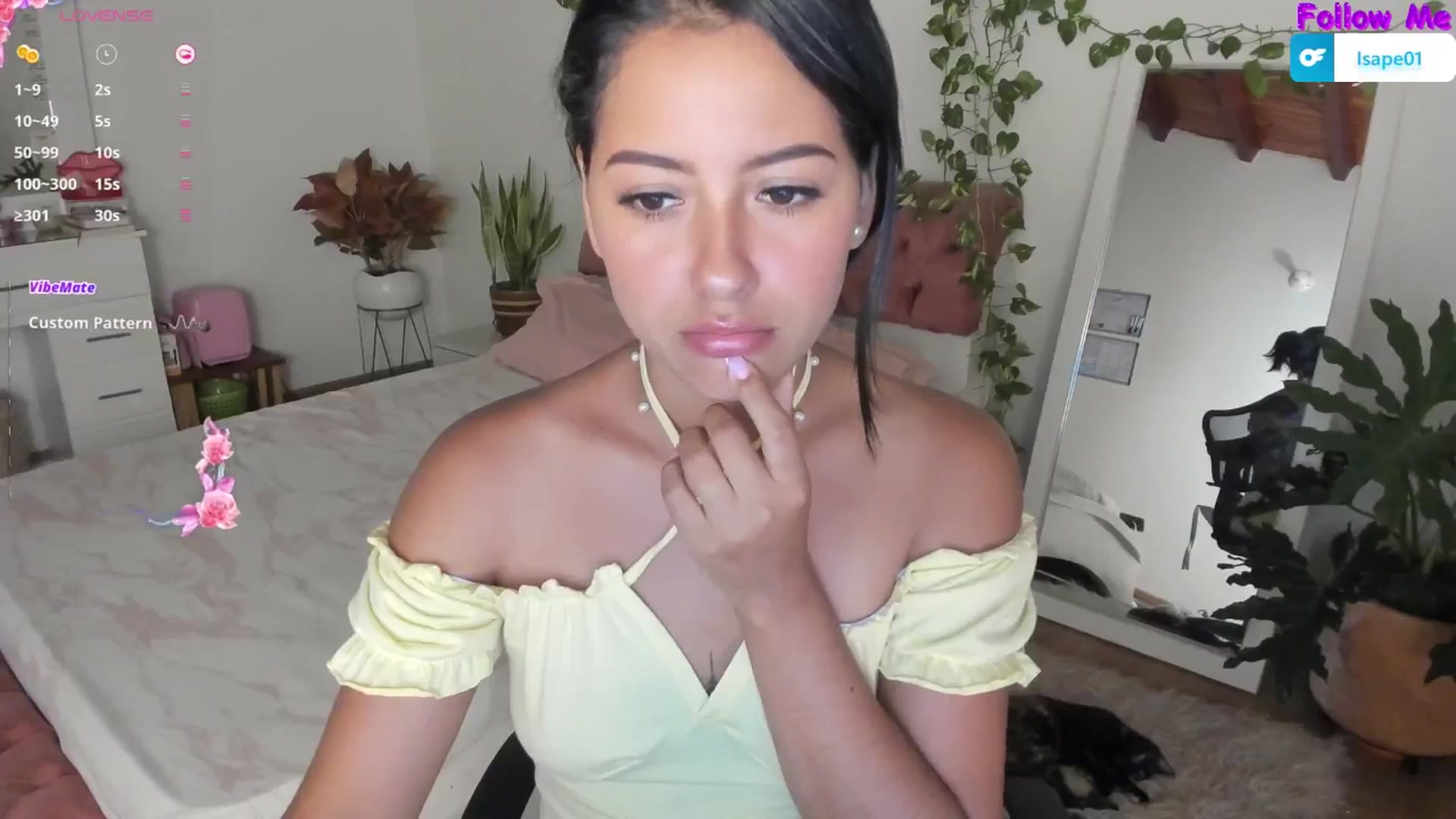 Gallery image thumbnail from ImBella_'s myfreecams stream on, 01/22/2025, 17:48 image 18 of 20