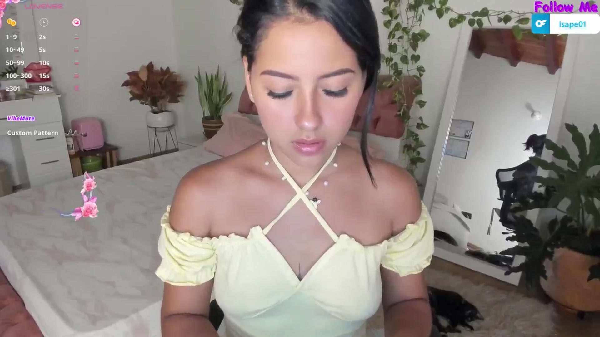 Gallery image thumbnail from ImBella_'s myfreecams stream on, 01/22/2025, 17:48 image 10 of 20