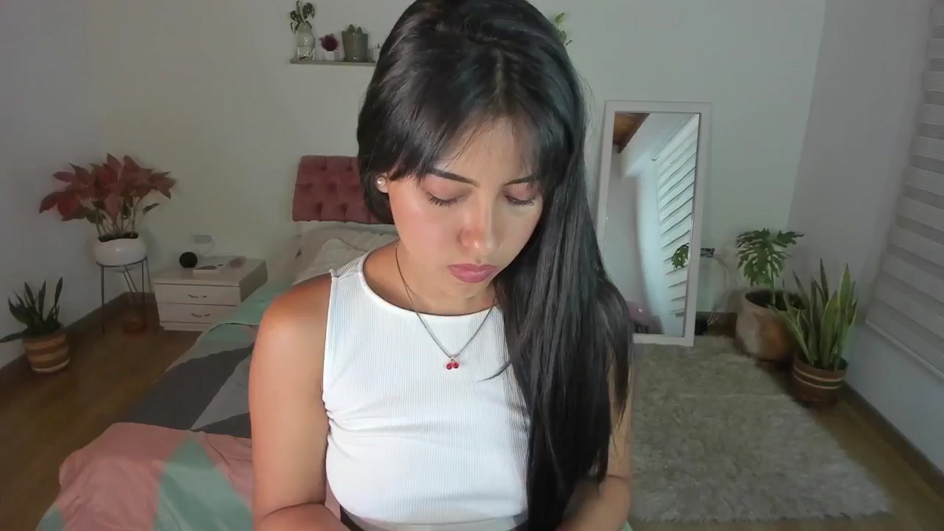 Gallery image thumbnail from ImBella_'s myfreecams stream on, 06/20/2025, 19:07 image 11 of 20