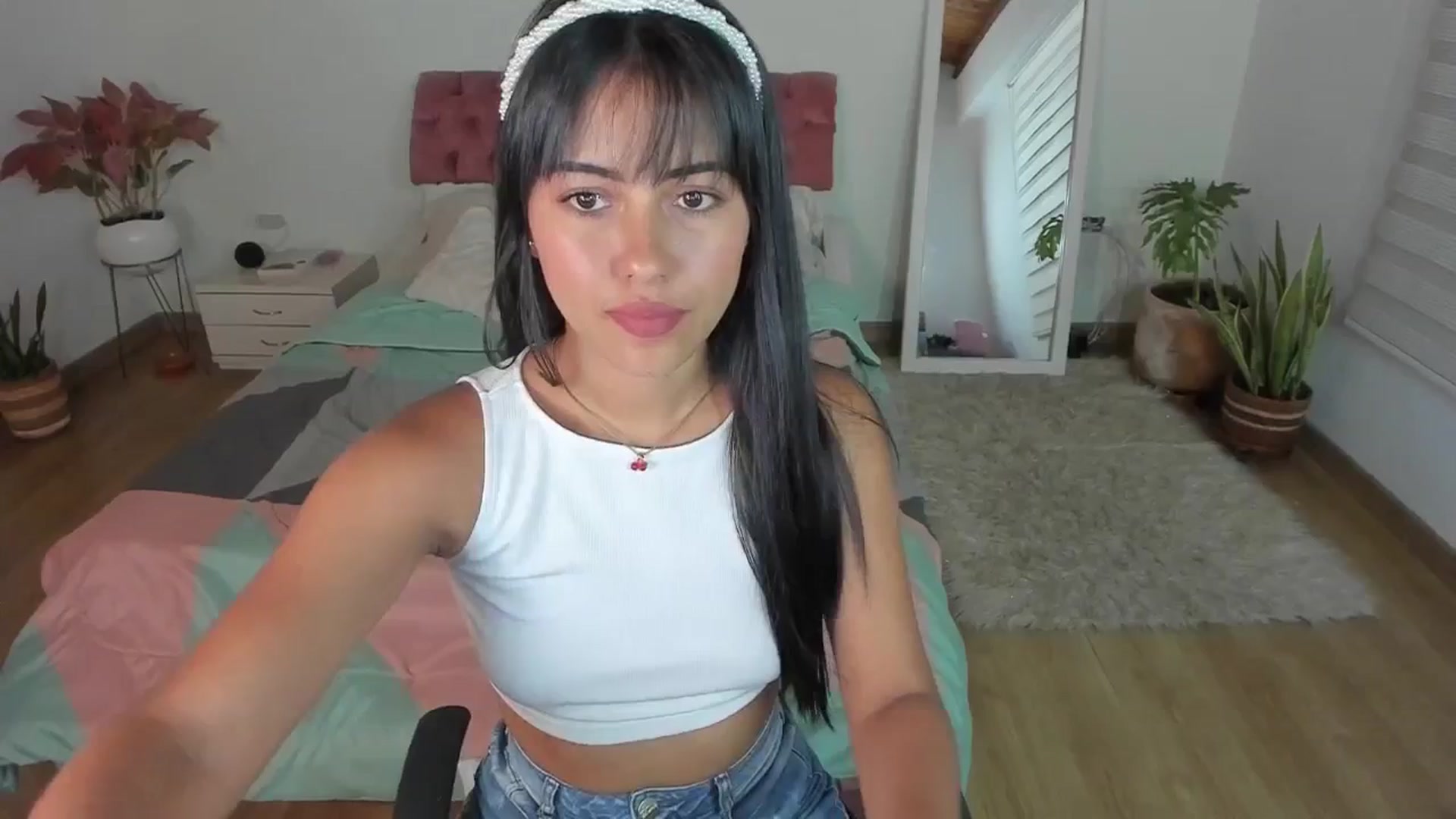 Gallery image thumbnail from ImBella_'s myfreecams stream on, 06/20/2025, 19:07 image 2 of 20