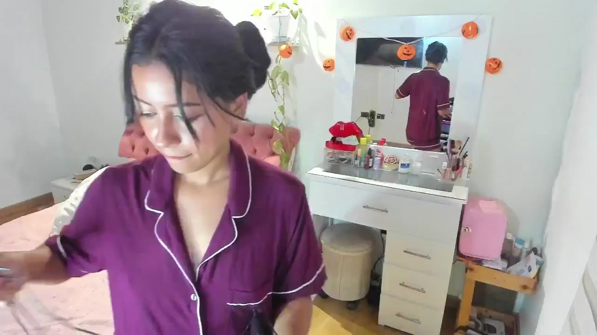 Gallery image thumbnail from ImBella_'s myfreecams stream on, 10/29/2025, 04:04 image 12 of 20