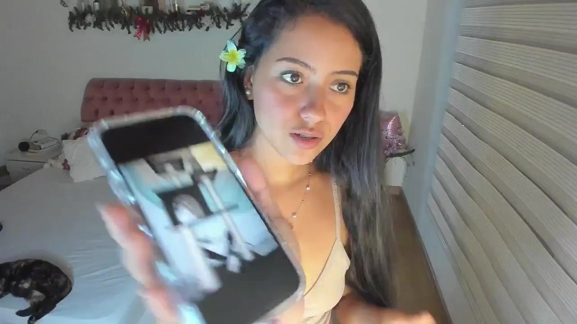 Gallery image thumbnail from ImBella_'s myfreecams stream on, 12/16/2025, 18:31 image 14 of 20