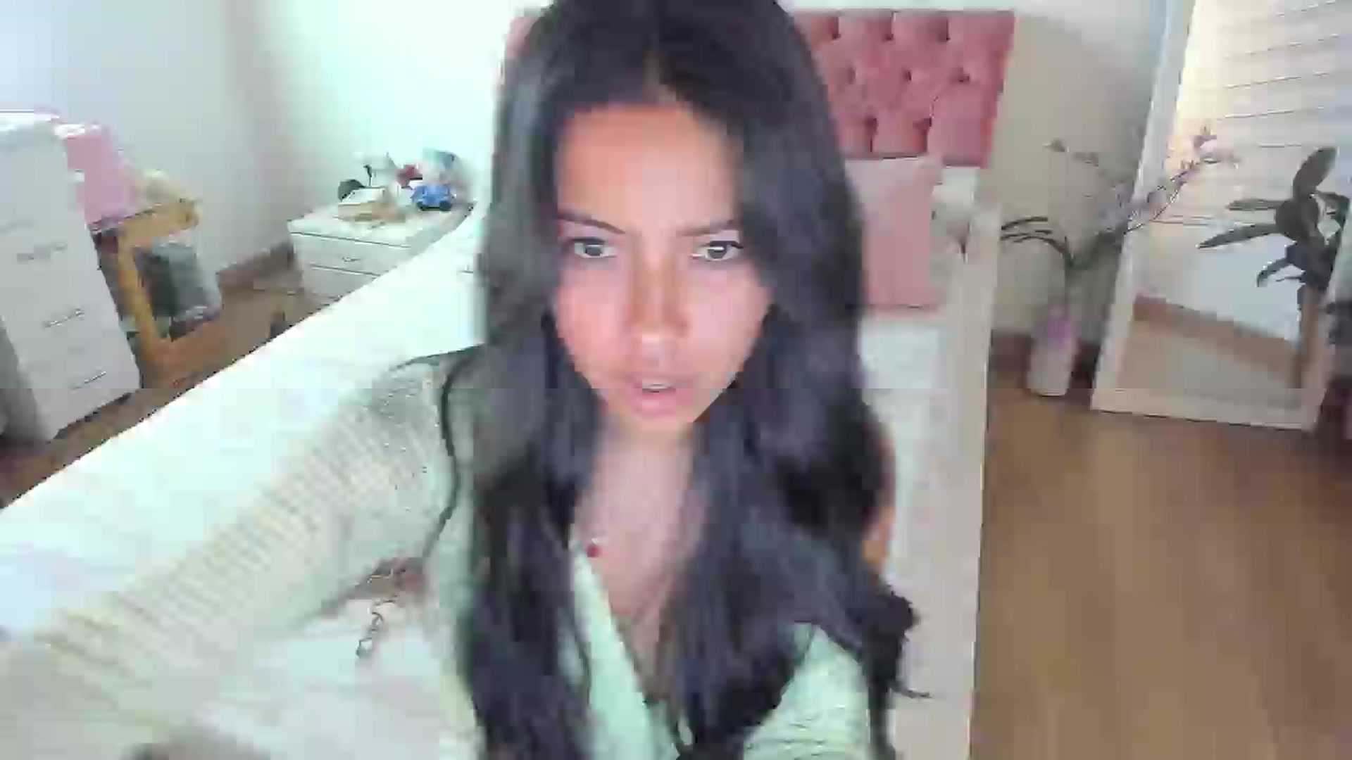 Gallery image thumbnail from ImBella_'s myfreecams stream on, 02/12/2026, 18:30 image 19 of 20