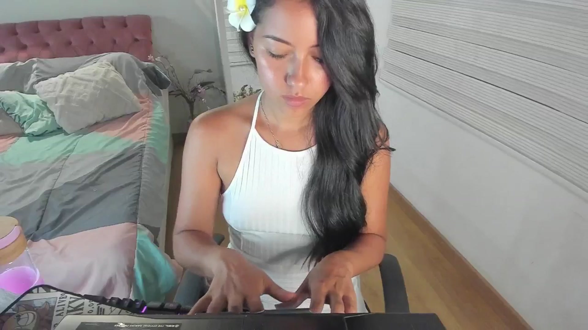 Gallery image thumbnail from ImBella_'s myfreecams stream on, 03/09/2026, 07:28 image 11 of 20