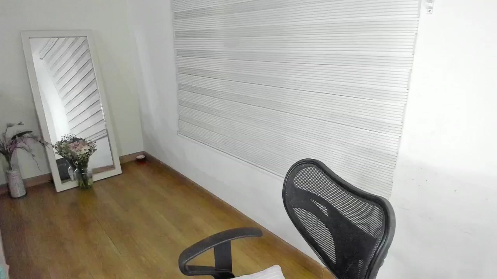 Gallery image thumbnail from ImBella_'s myfreecams stream on, 03/12/2026, 01:51 image 3 of 20