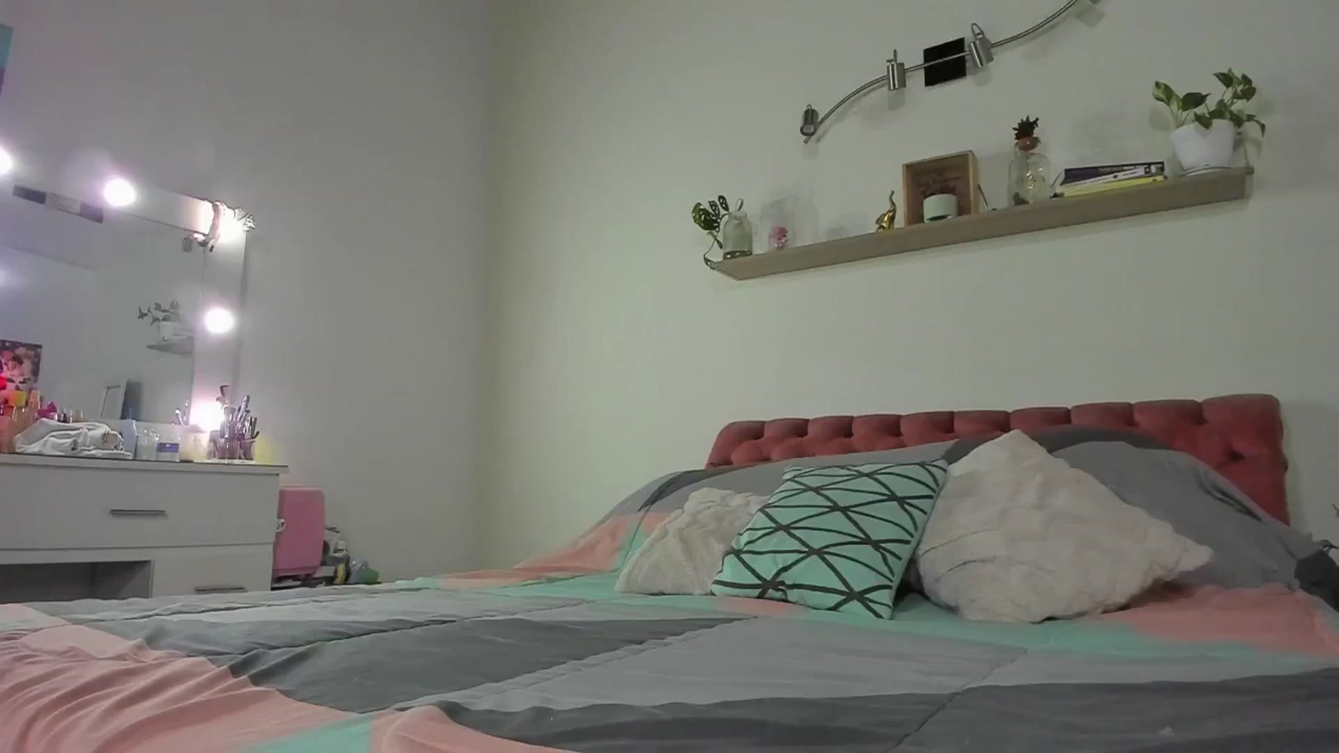 Gallery image thumbnail from ImBella_'s myfreecams stream on, 03/15/2026, 20:11 image 6 of 20