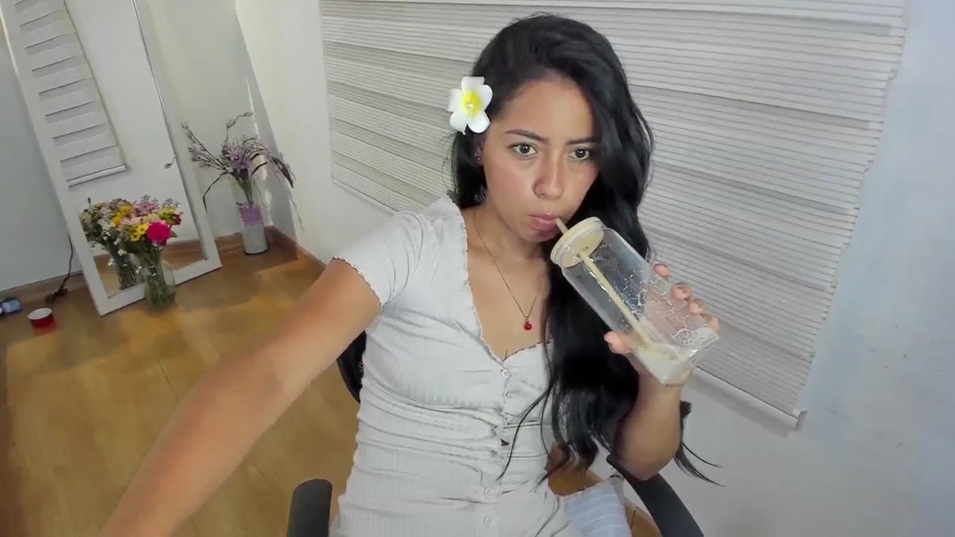 Gallery image thumbnail from ImBella_'s myfreecams stream on, 03/30/2026, 20:08 image 16 of 20