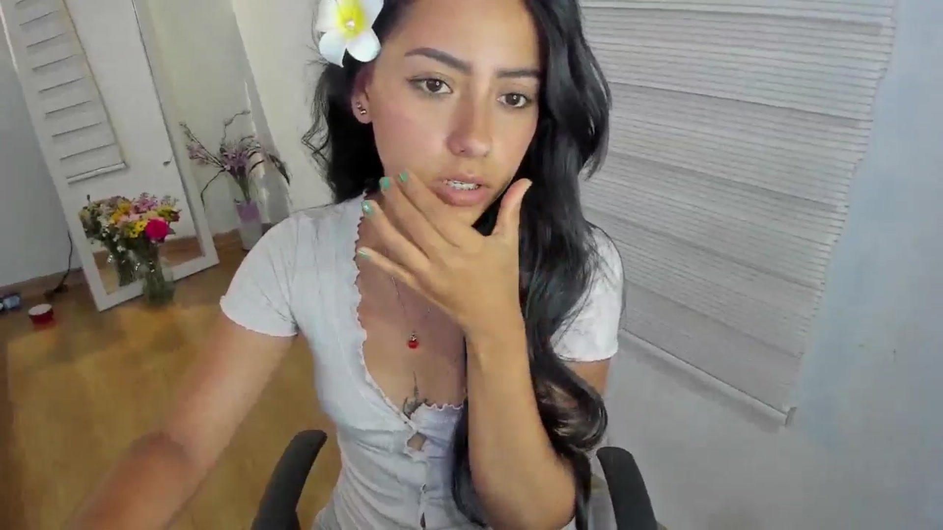 Gallery image thumbnail from ImBella_'s myfreecams stream on, 03/30/2026, 20:08 image 20 of 20