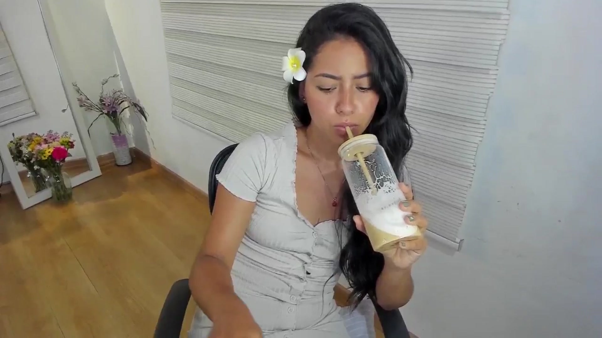 Gallery image thumbnail from ImBella_'s myfreecams stream on, 03/30/2026, 20:08 image 12 of 20