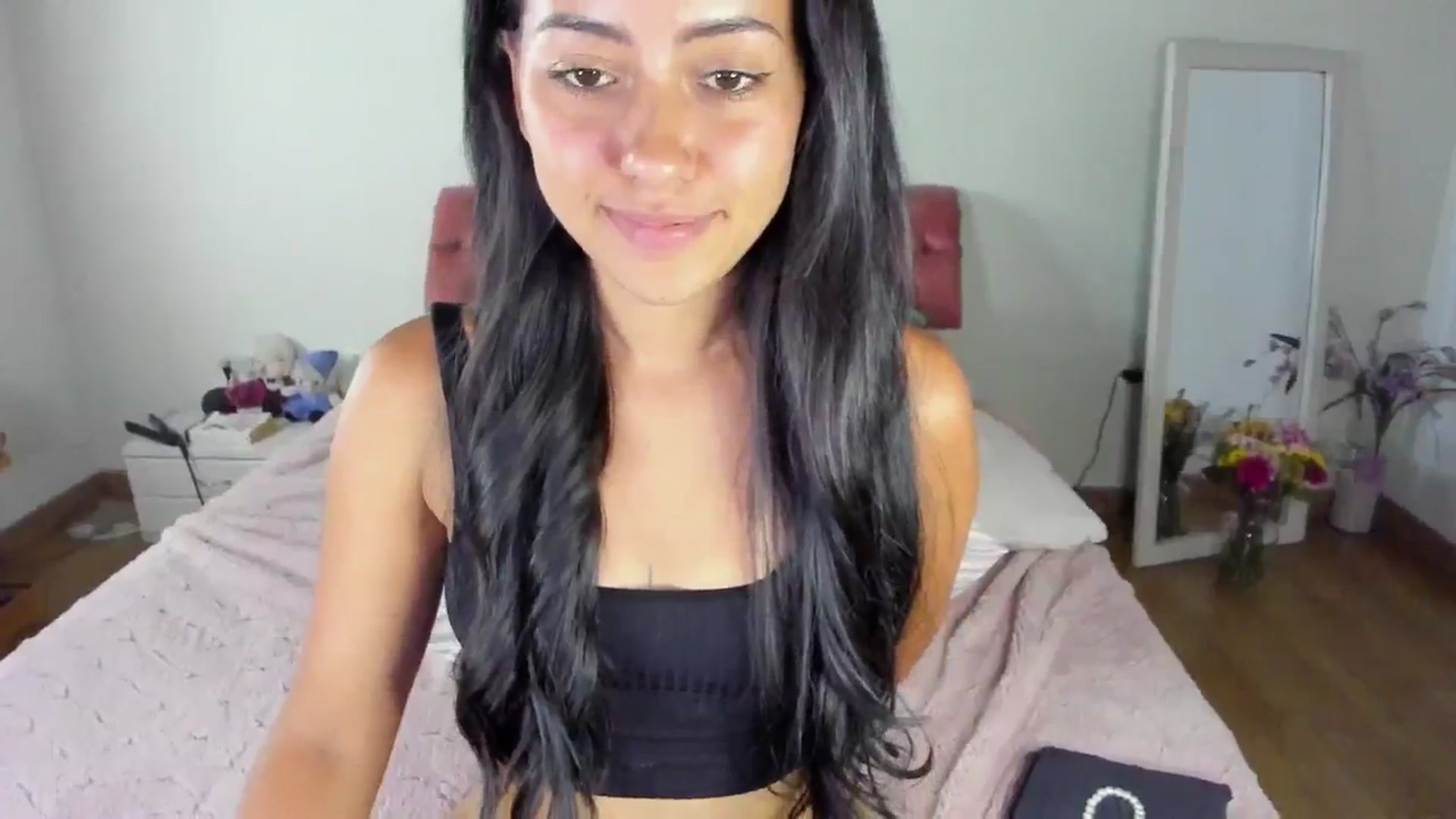 Gallery image thumbnail from ImBella_'s myfreecams stream on, 03/31/2026, 06:33 image 20 of 20