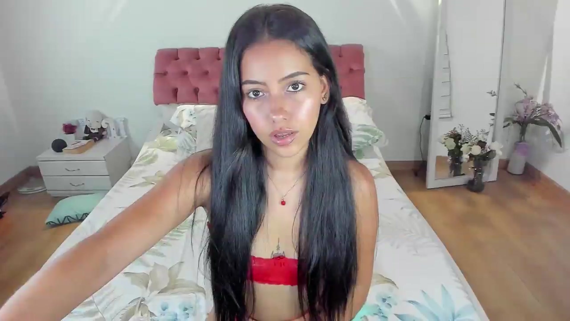 Gallery image thumbnail from ImBella_'s myfreecams stream on, 05/18/2026, 24:34 image 16 of 20
