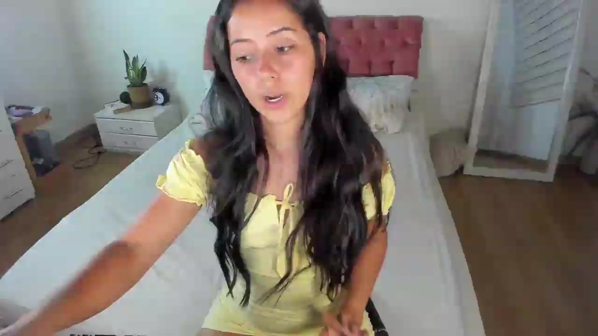Gallery image thumbnail from ImBella_'s myfreecams stream on, 06/22/2026, 04:21 image 11 of 20