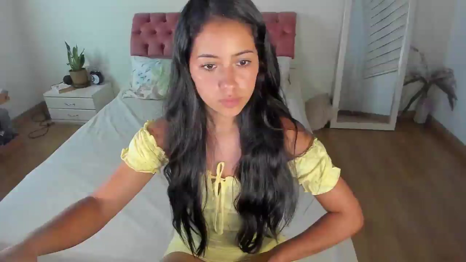 Gallery image thumbnail from ImBella_'s myfreecams stream on, 06/22/2026, 04:21 image 7 of 20