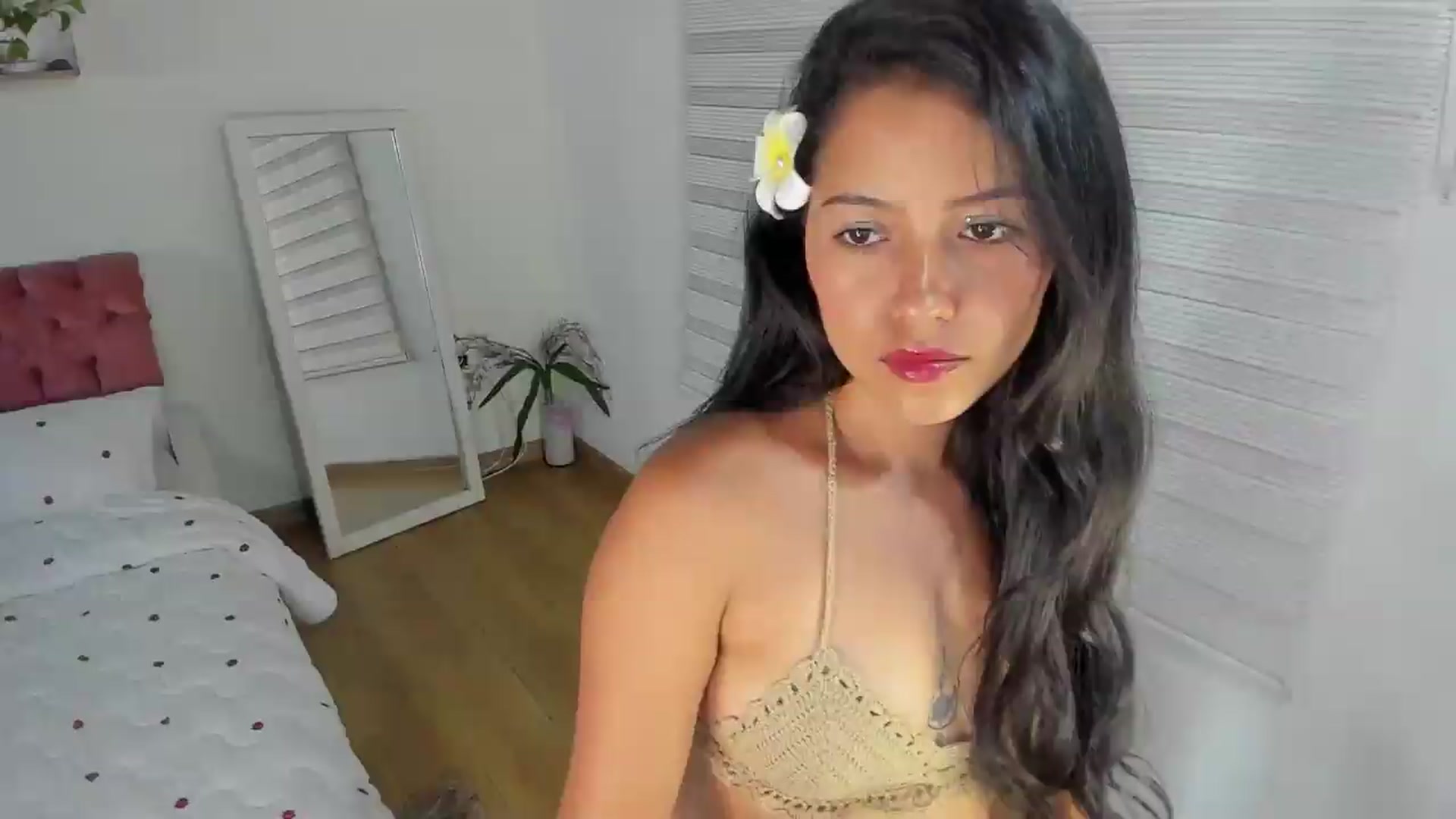 Gallery image thumbnail from ImBella_'s myfreecams stream on, 07/16/2026, 16:30 image 9 of 20
