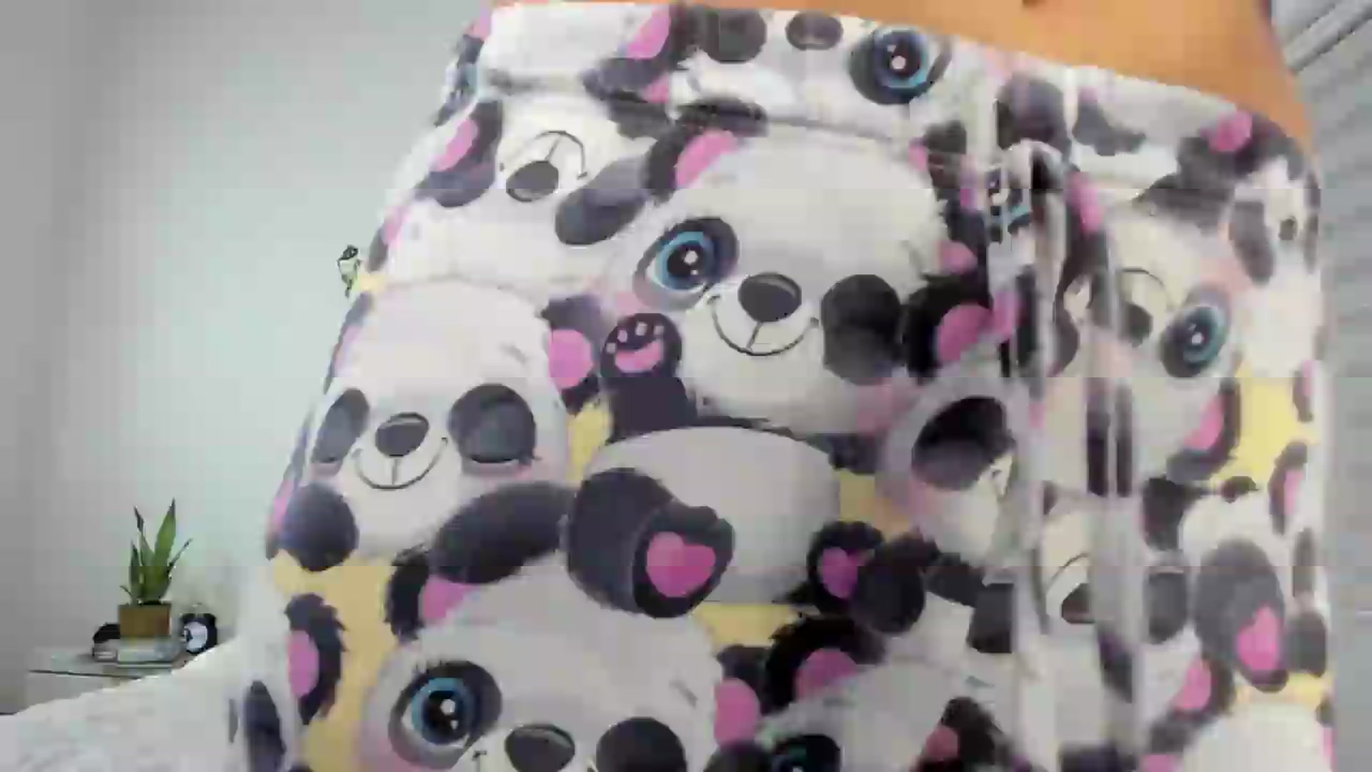 Gallery image thumbnail from ImBella_'s myfreecams stream on, 08/18/2026, 05:14 image 2 of 20