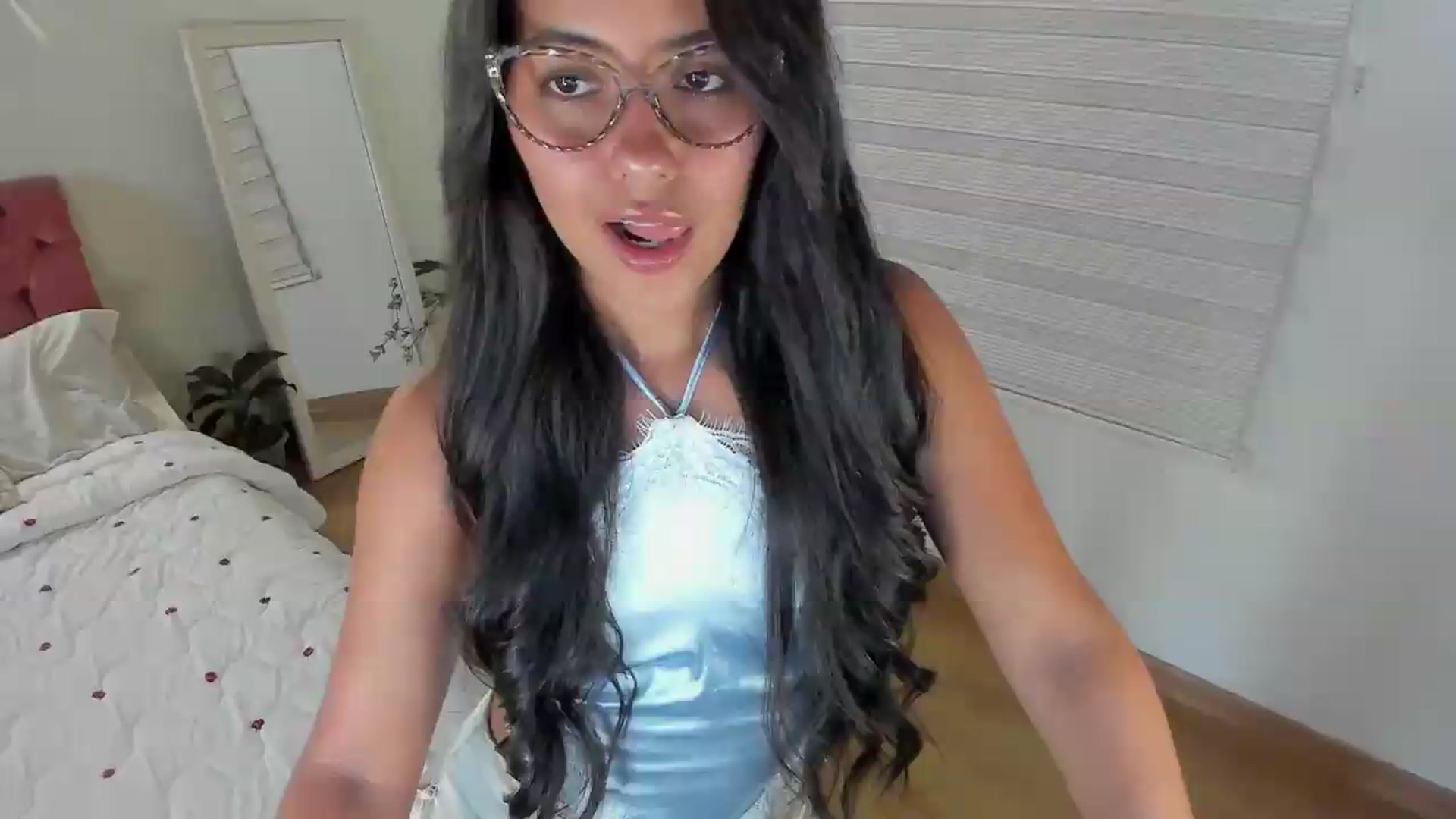 Gallery image thumbnail from ImBella_'s myfreecams stream on, 08/23/2026, 19:51 image 18 of 20