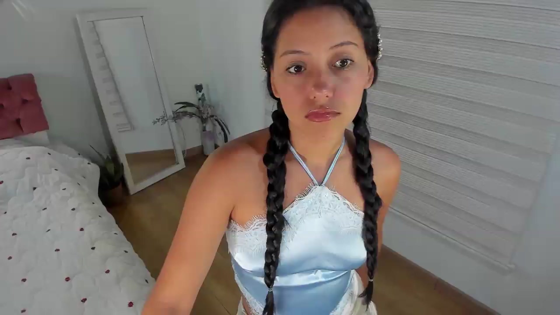 Gallery image thumbnail from ImBella_'s myfreecams stream on, 08/27/2026, 24:01 image 1 of 20