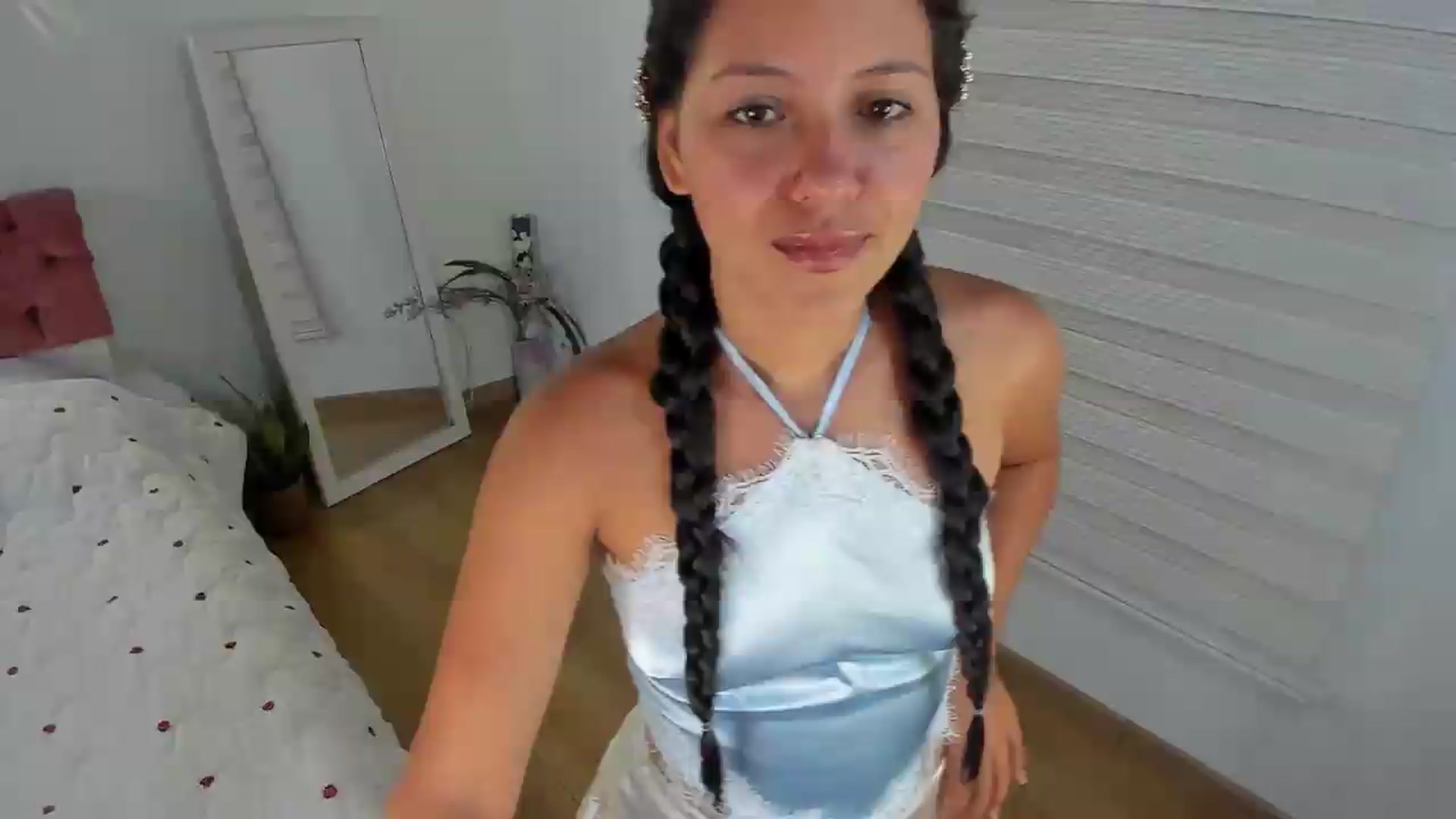 Gallery image thumbnail from ImBella_'s myfreecams stream on, 08/27/2026, 24:01 image 4 of 20