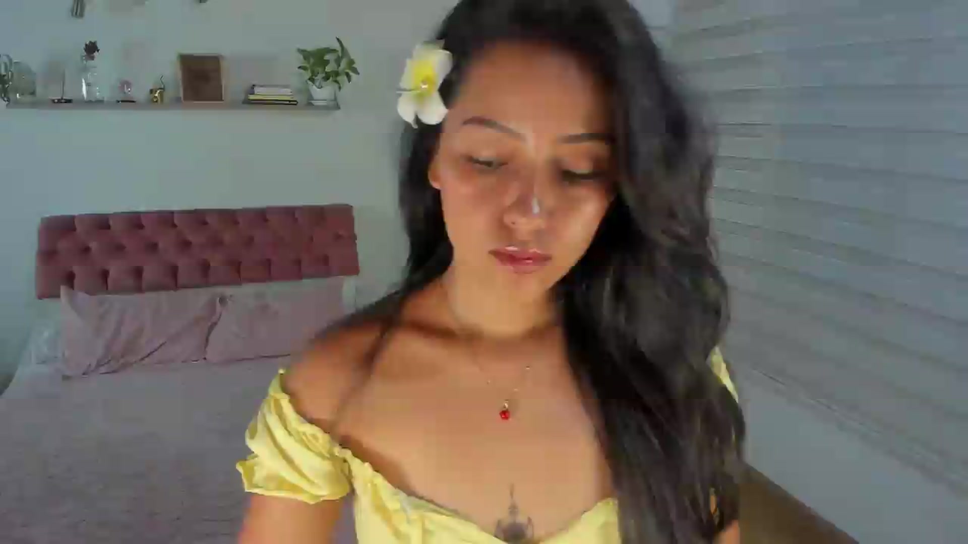Gallery image thumbnail from ImBella_'s myfreecams stream on, 08/31/2026, 21:55 image 12 of 20