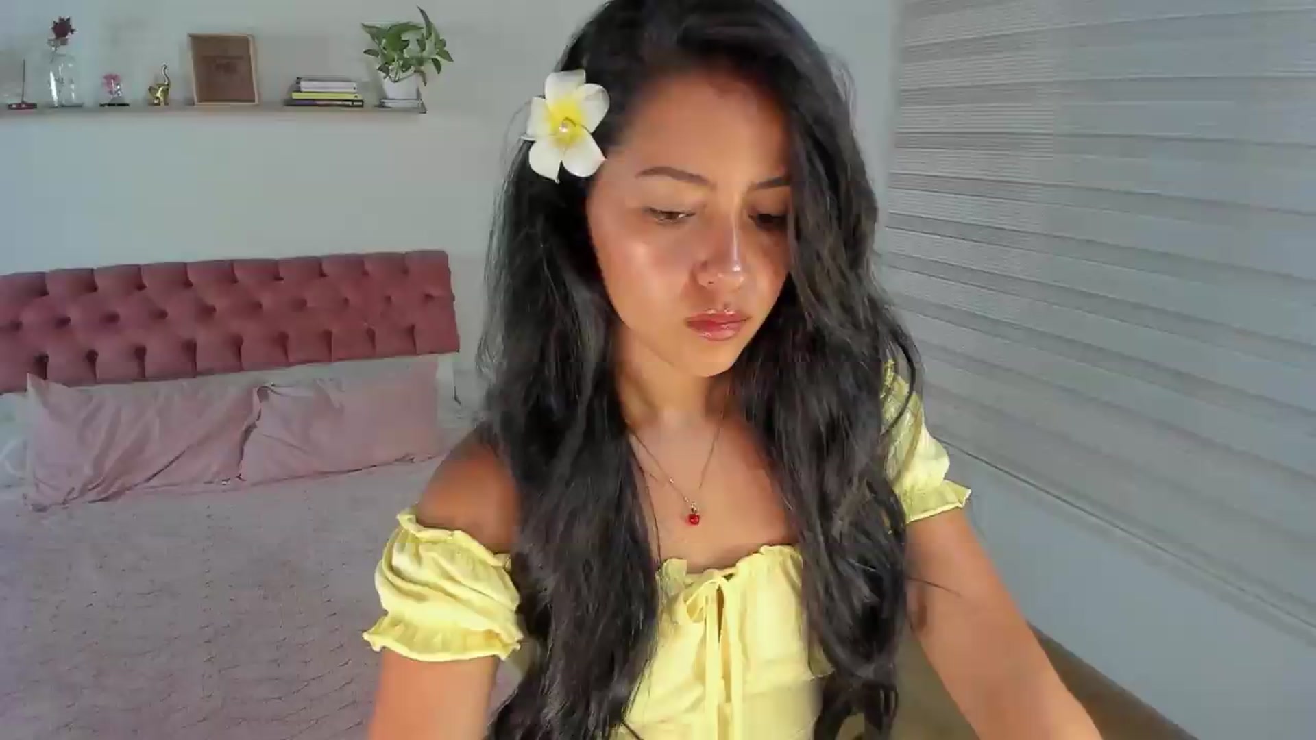 Gallery image thumbnail from ImBella_'s myfreecams stream on, 08/31/2026, 21:55 image 6 of 20