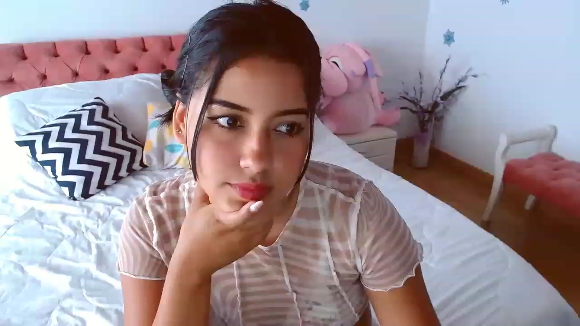 Gallery image thumbnail from ImBella_Sir's myfreecams stream on, 01/31/2023, 17:10 image 20 of 20