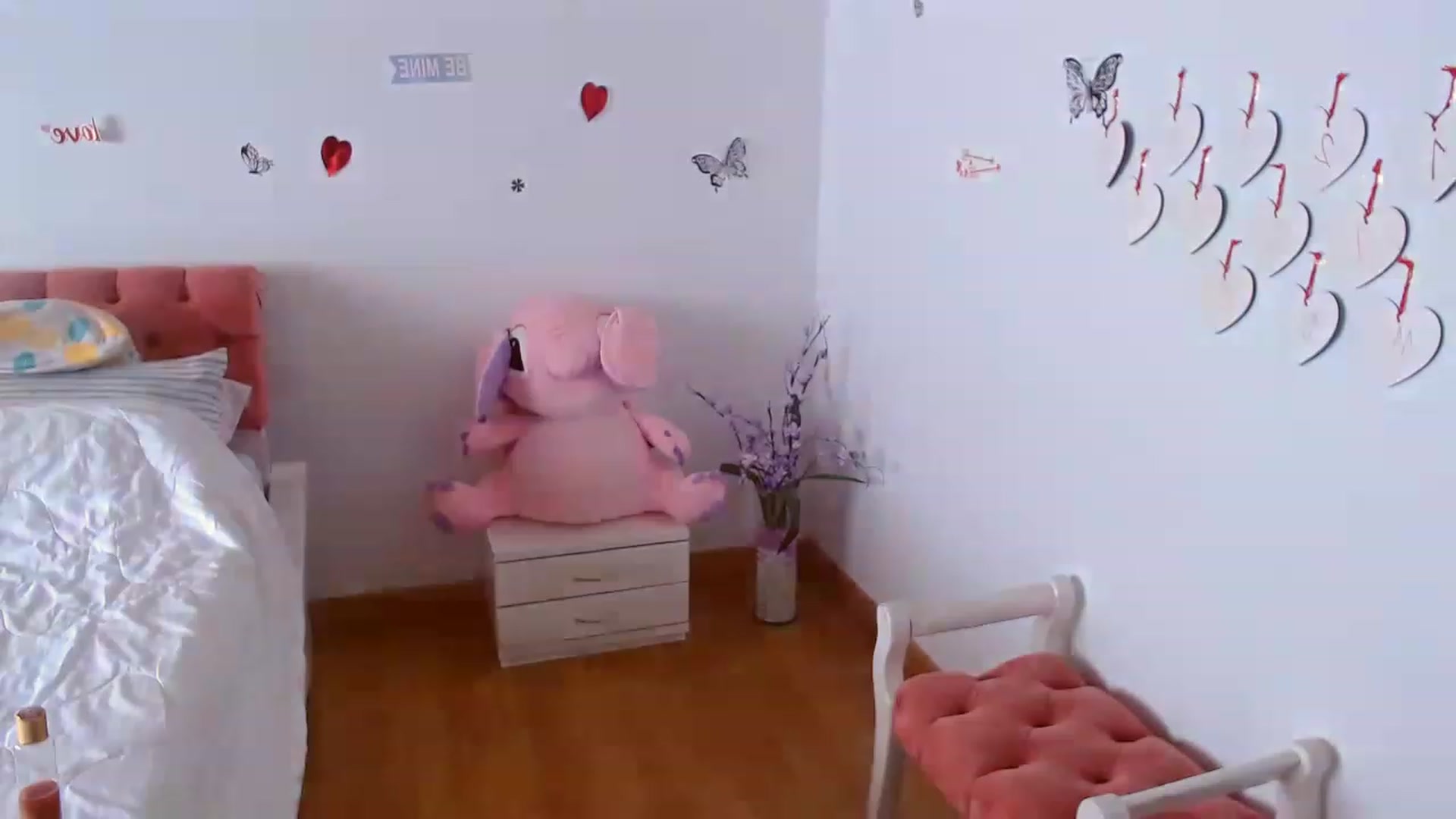 Gallery image thumbnail from ImBella_Sir's myfreecams stream on, 02/25/2023, 18:28 image 12 of 20
