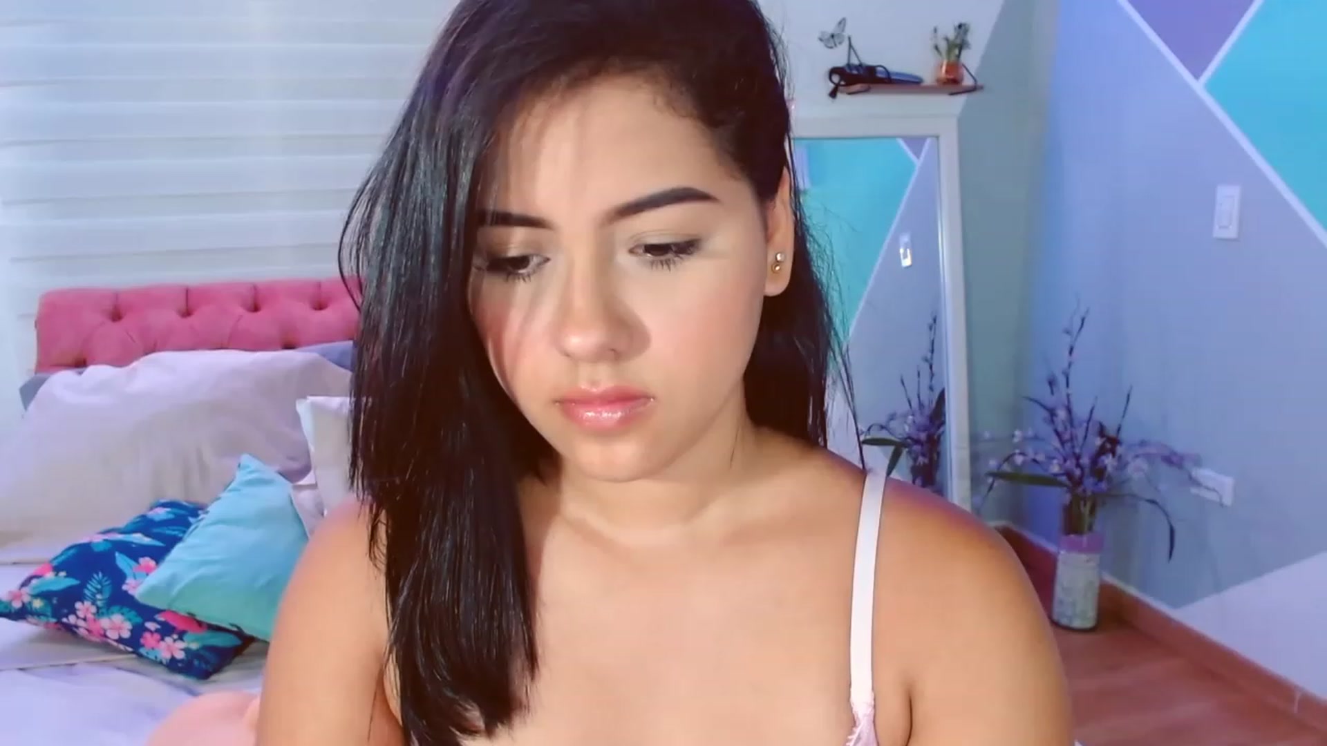 Gallery image thumbnail from ImBella_Sir's myfreecams stream on, 04/07/2023, 18:03 image 20 of 20