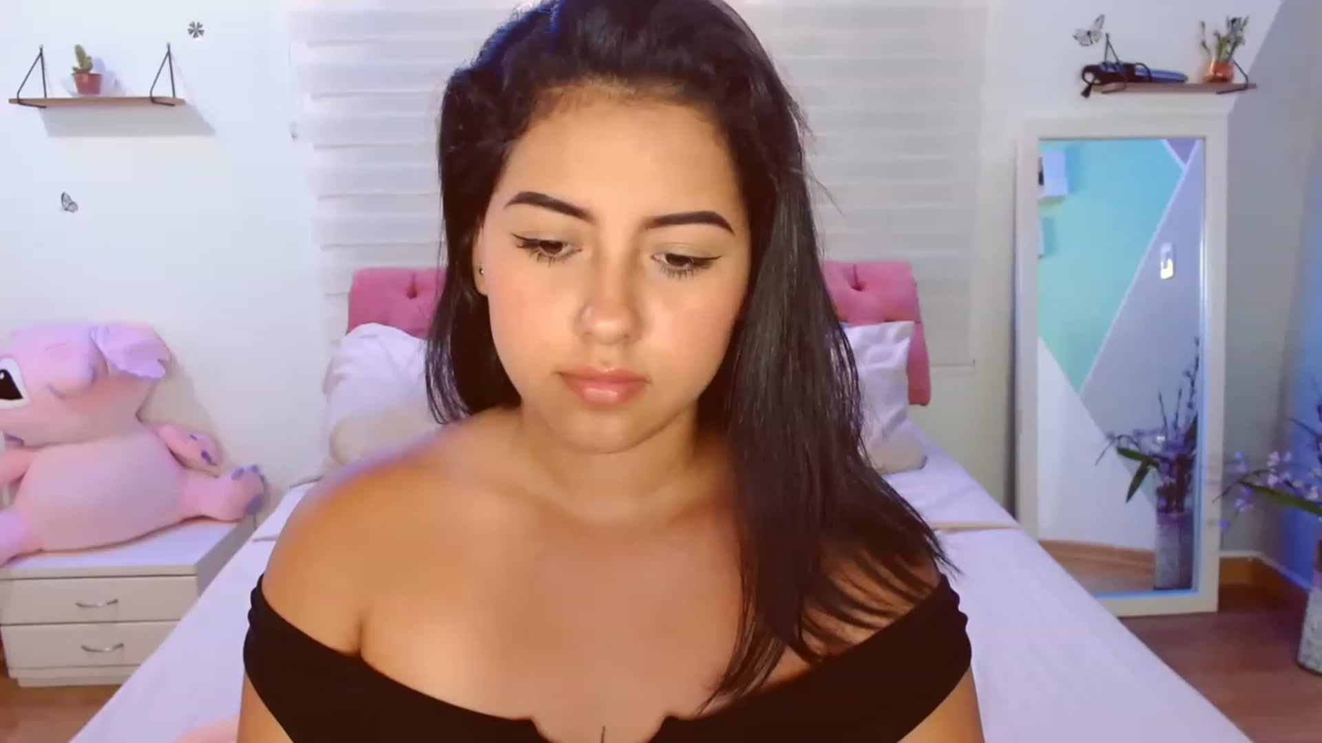 Gallery image thumbnail from ImBella_Sir's myfreecams stream on, 04/14/2023, 17:34 image 5 of 20