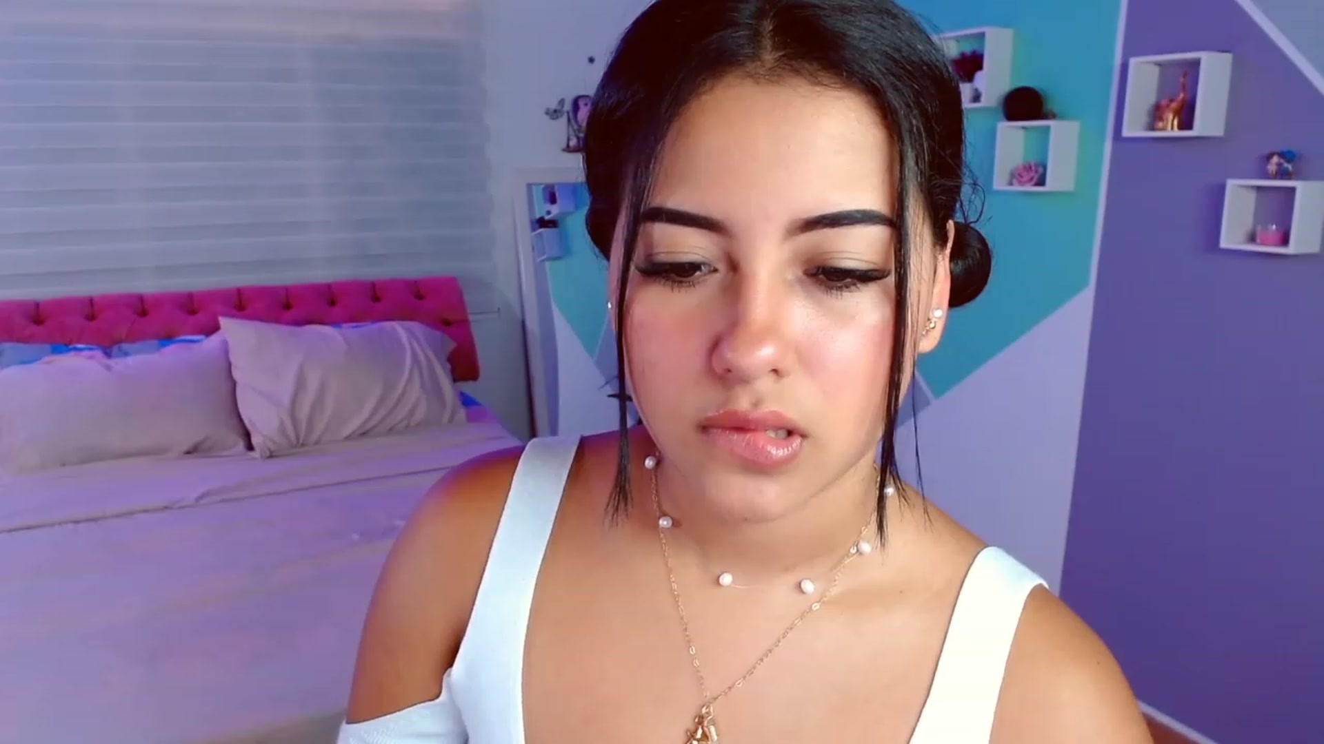 Gallery image thumbnail from ImBella_Sir's myfreecams stream on, 05/28/2023, 17:58 image 6 of 20