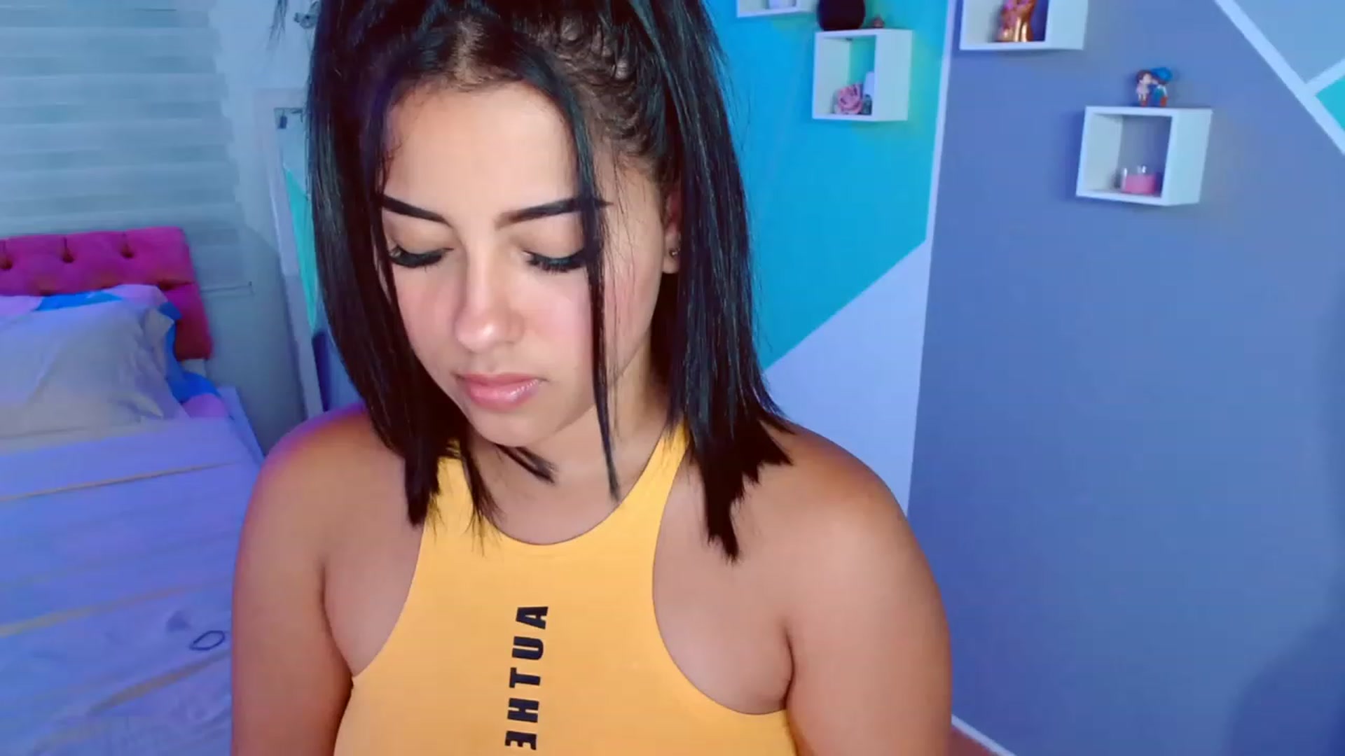 Gallery image thumbnail from ImBella_Sir's myfreecams stream on, 05/30/2023, 18:03 image 11 of 20