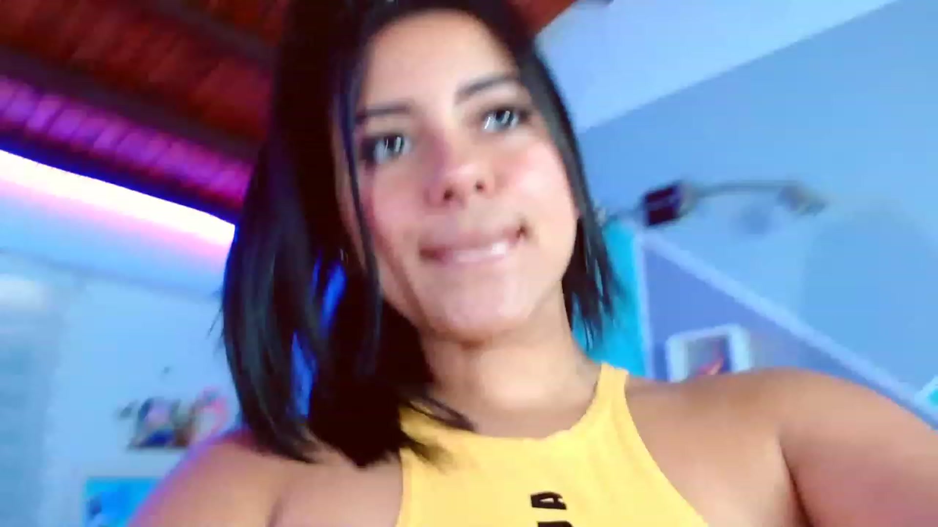 Gallery image thumbnail from ImBella_Sir's myfreecams stream on, 05/30/2023, 18:03 image 16 of 20