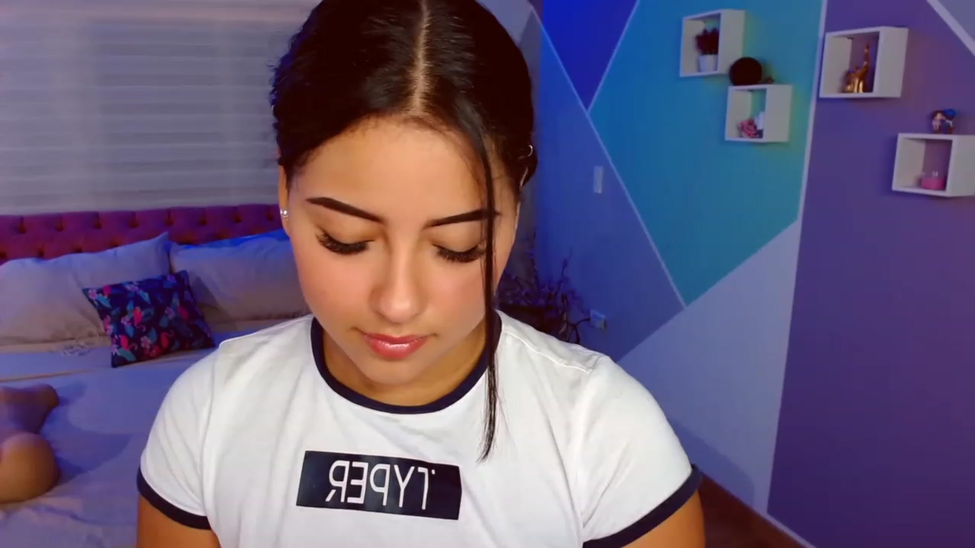 Gallery image thumbnail from ImBella_Sir's myfreecams stream on, 05/31/2023, 17:38 image 7 of 20