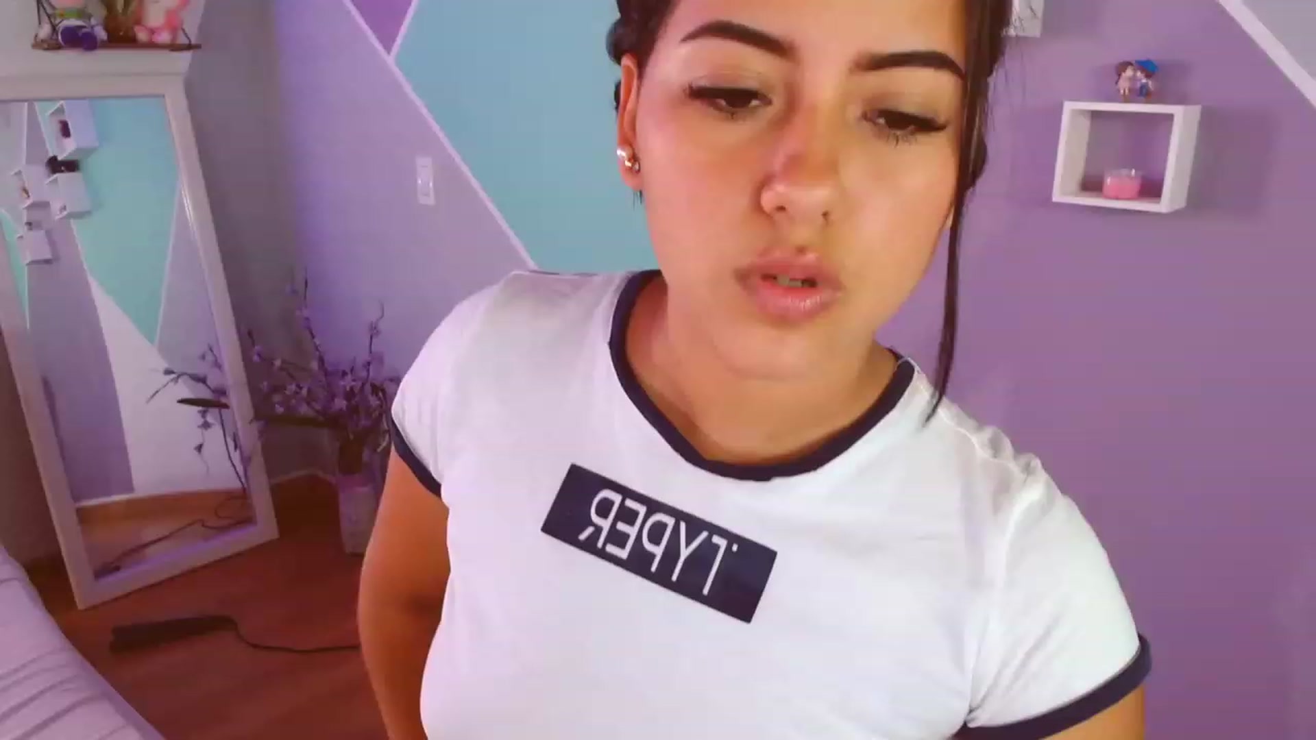 Gallery image thumbnail from ImBella_Sir's myfreecams stream on, 05/31/2023, 19:46 image 18 of 20