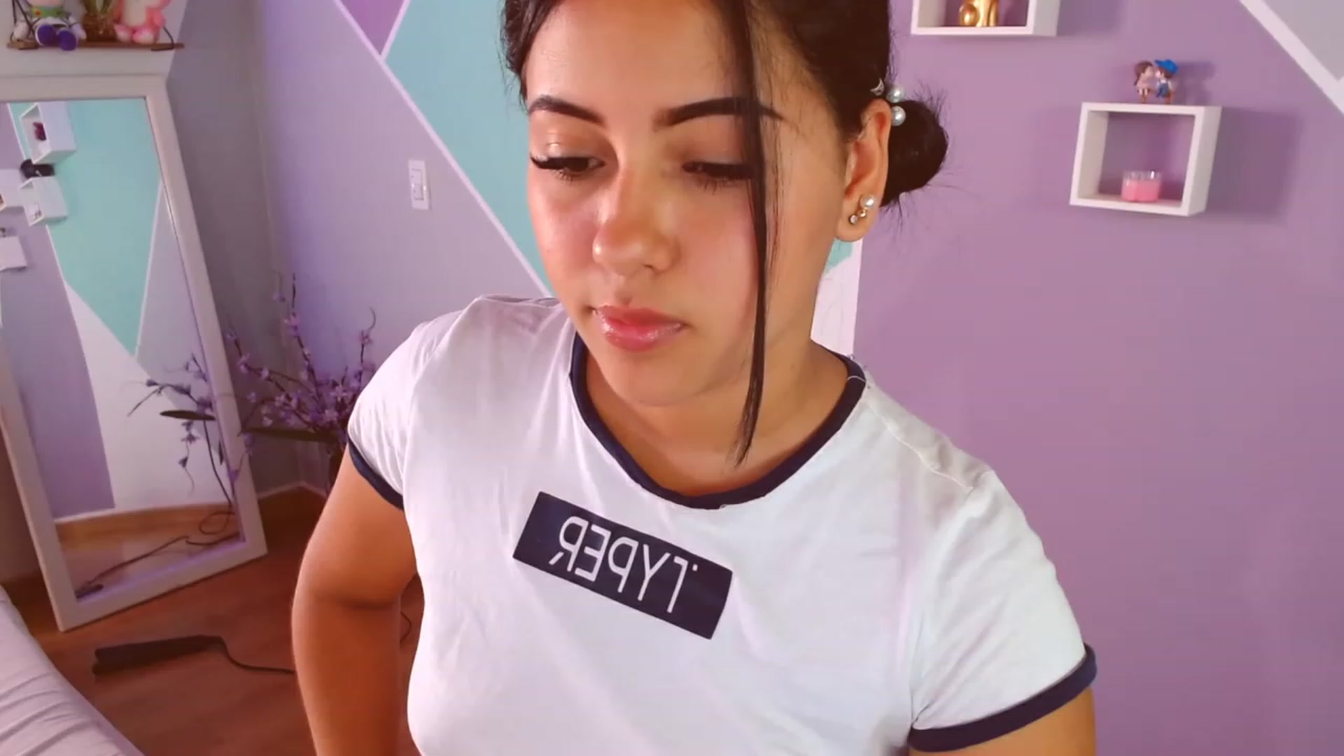 Gallery image thumbnail from ImBella_Sir's myfreecams stream on, 05/31/2023, 19:46 image 17 of 20