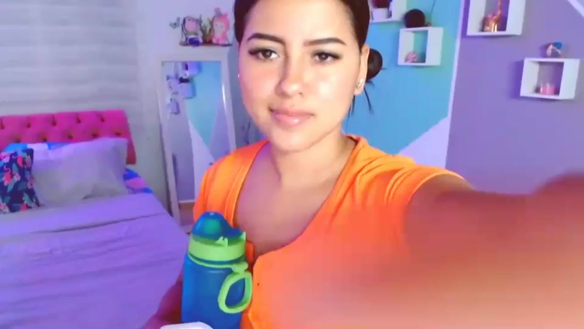 Gallery image thumbnail from ImBella_Sir's myfreecams stream on, 06/12/2023, 05:26 image 18 of 20