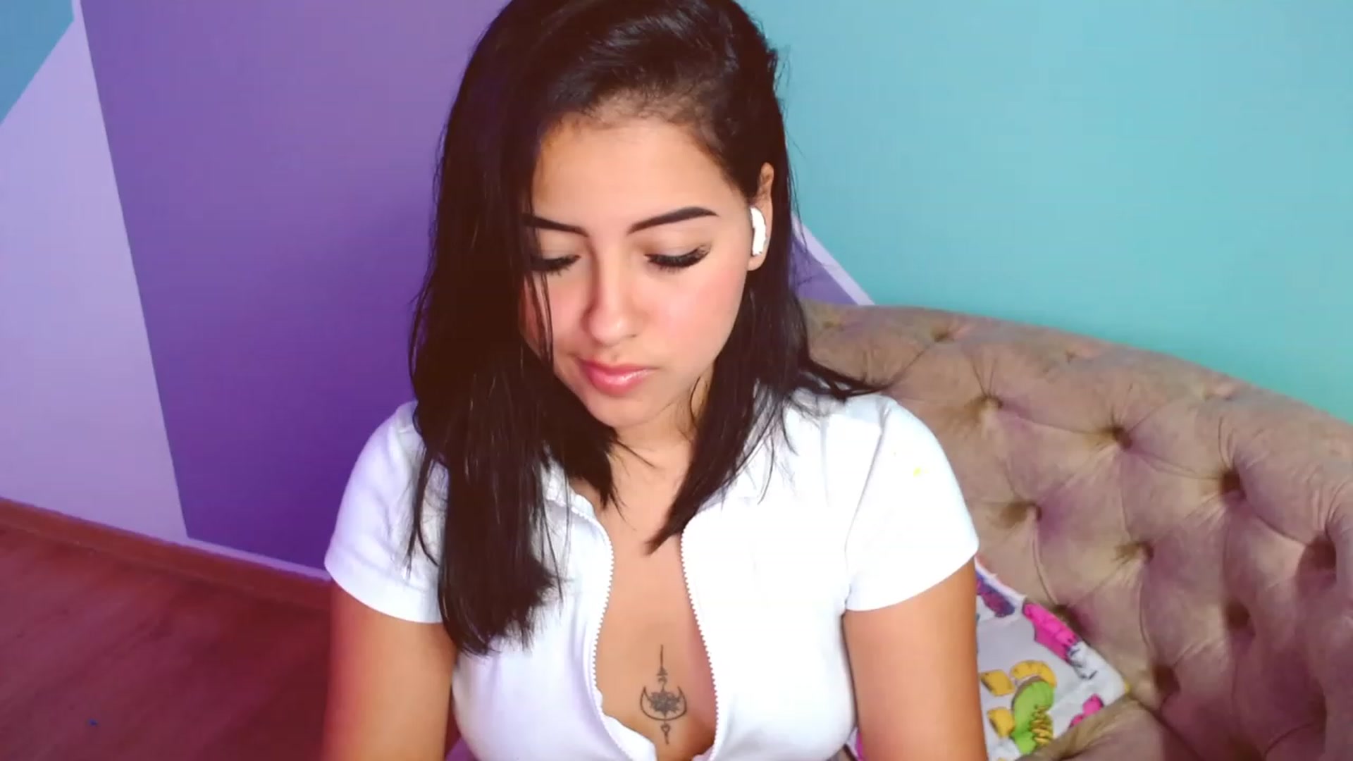 Gallery image thumbnail from ImBella_Sir's myfreecams stream on, 06/13/2023, 03:22 image 6 of 20