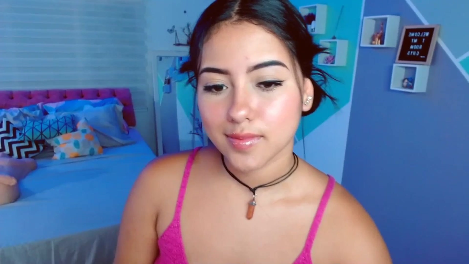 Gallery image thumbnail from ImBella_Sir's myfreecams stream on, 07/05/2023, 17:31 image 16 of 20