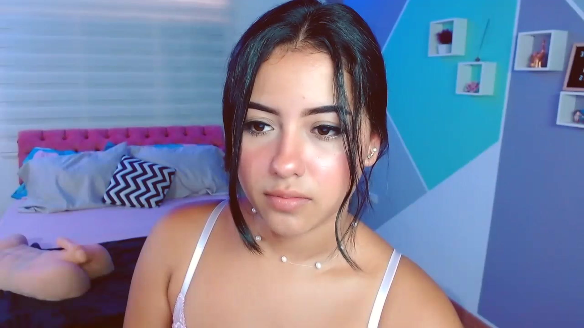 Gallery image thumbnail from ImBella_Sir's myfreecams stream on, 07/12/2023, 16:20 image 3 of 20