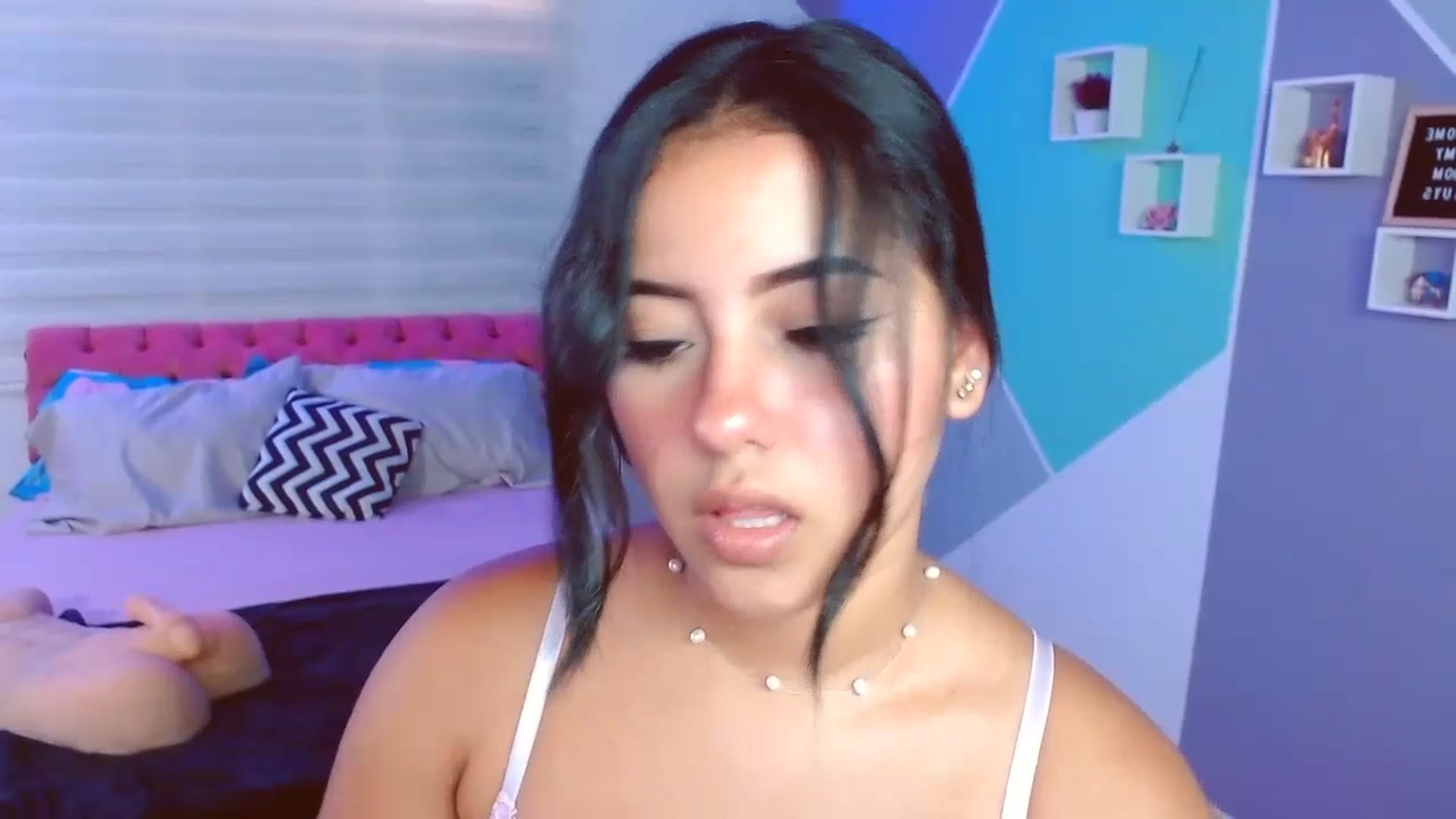 Gallery image thumbnail from ImBella_Sir's myfreecams stream on, 07/12/2023, 16:20 image 6 of 20