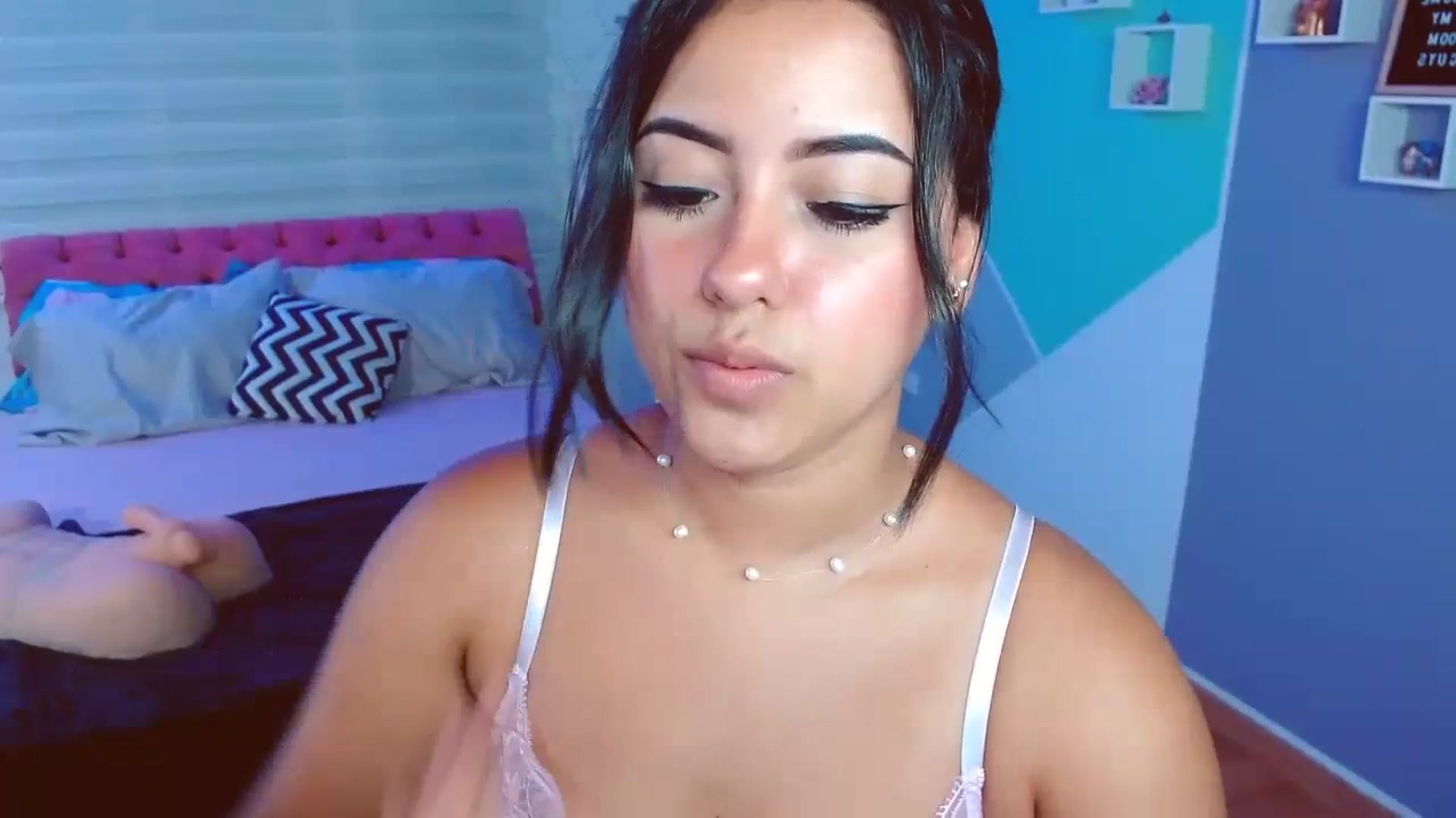 Gallery image thumbnail from ImBella_Sir's myfreecams stream on, 07/12/2023, 16:20 image 14 of 20
