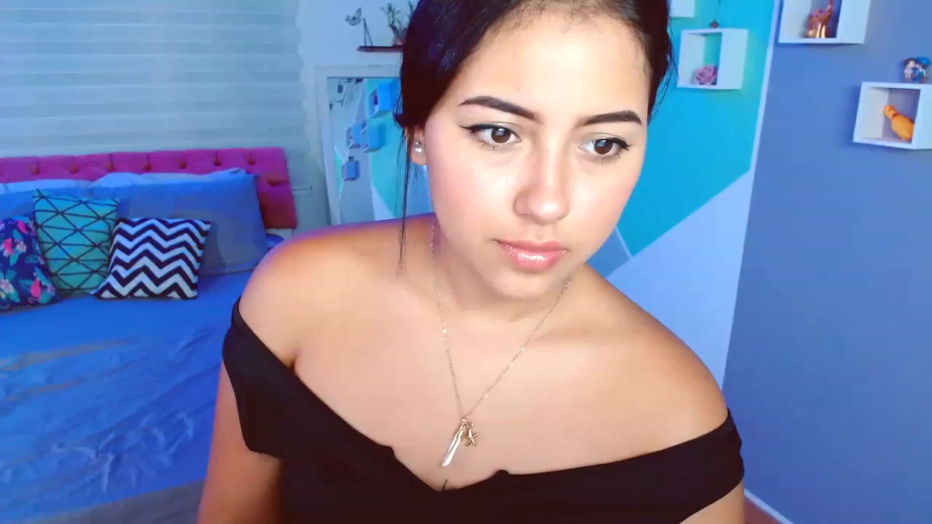 Gallery image thumbnail from ImBella_Sir's myfreecams stream on, 08/15/2023, 18:18 image 1 of 20