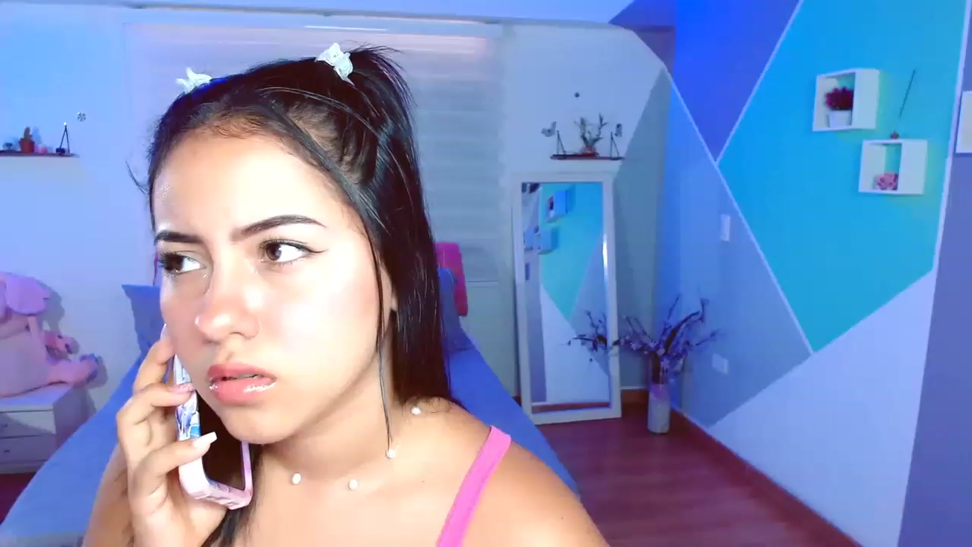 Gallery image thumbnail from ImBella_Sir's myfreecams stream on, 08/18/2023, 17:21 image 3 of 20